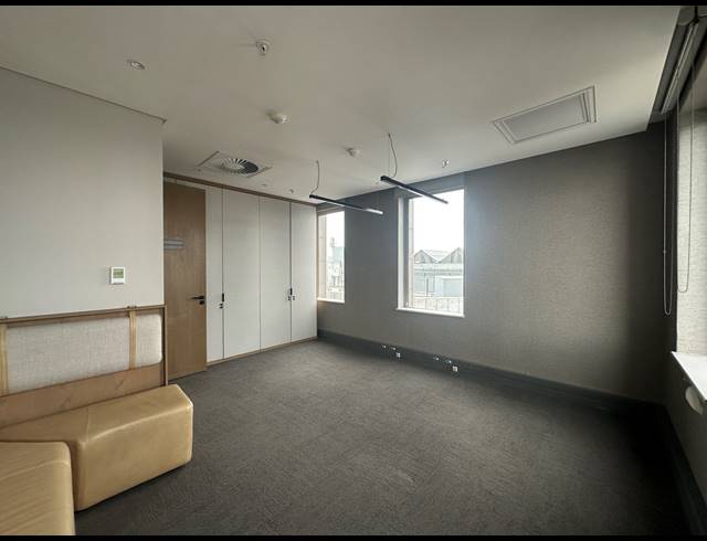 552M² OFFICE TO LET IN SANDTON CENTRAL